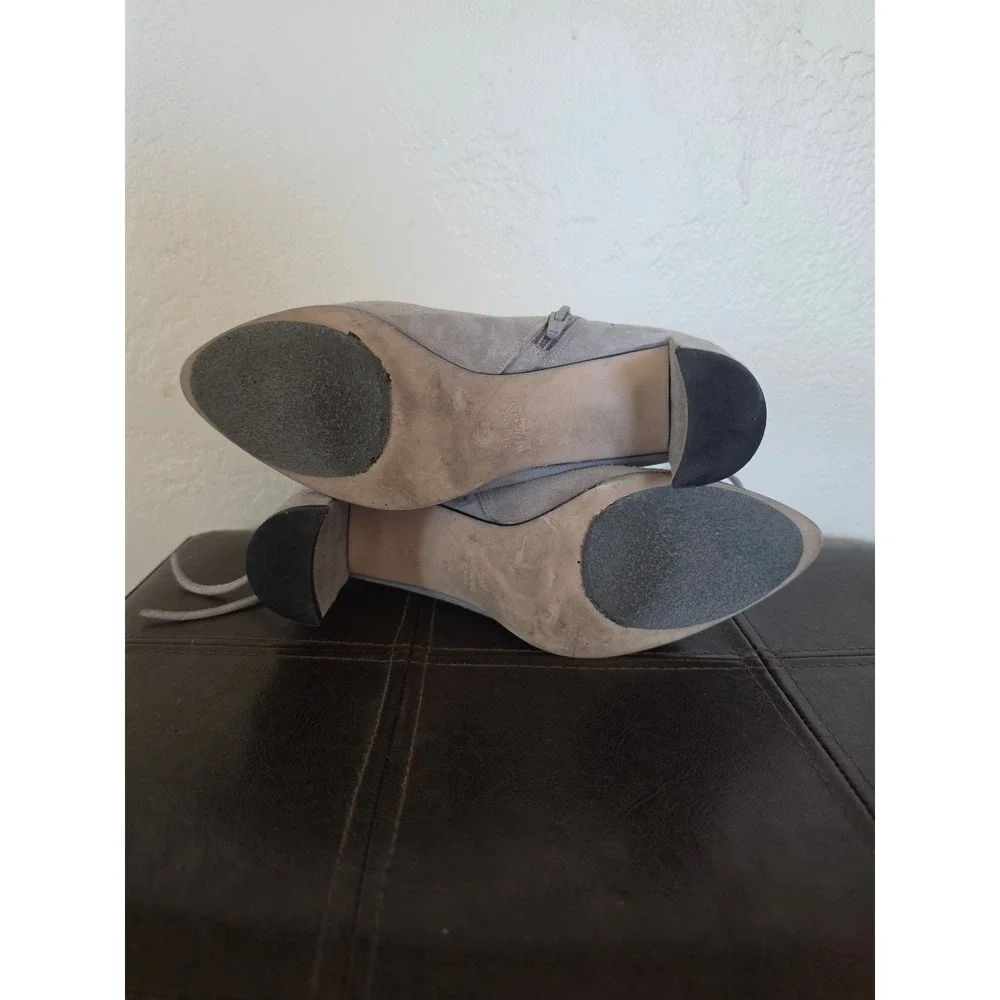 Stuart Weitzman Suede Gray Old Money Quiet Luxury Preppy Heels Booties sz 6‎